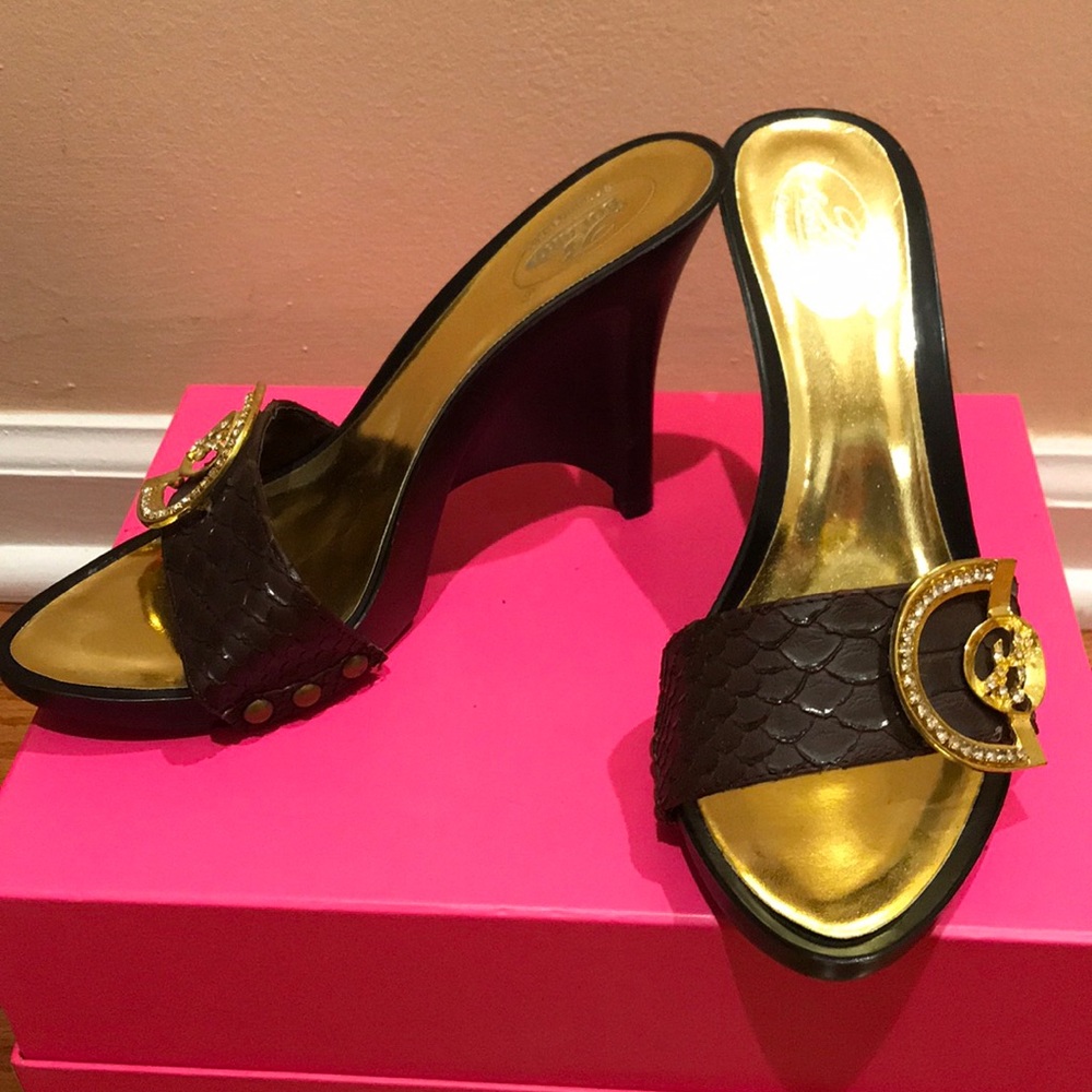BRAND NEW brown snakeskin wedge sandal-4 inch heel